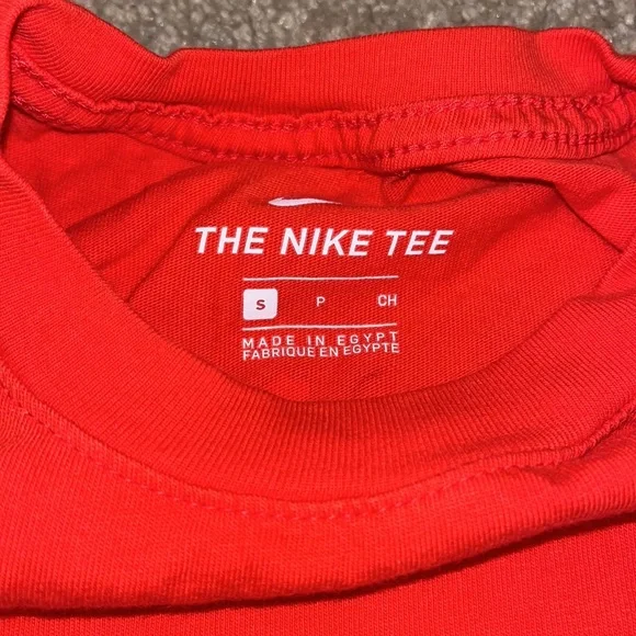 Nike shirt - Picture 4 of 4